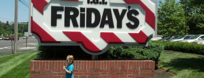 TGI Fridays is one of Lugares favoritos de Brett.