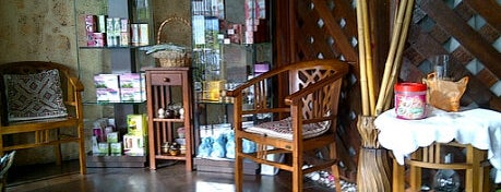 Sri Cahya Beauty Spa is one of A local’s guide: 48 hours in Malaysia.