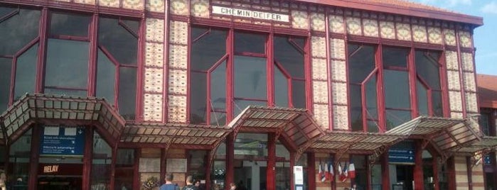 Gare SNCF de Saint-Étienne Châteaucreux is one of Saint-Étienne.