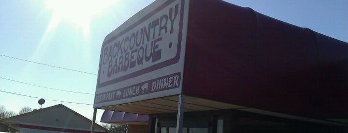 Backcountry BBQ is one of Lugares favoritos de JR.