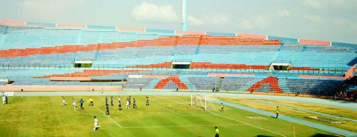 Estadio Olímpico José Encarnación "Pachencho" Romero is one of Estadios de Fútbol.