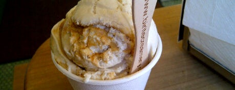 Bi-Rite Creamery is one of San Francisco Shopping & Snacking!.