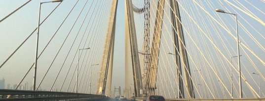 Bandra-Worli Sea Link (राजीव गांधी सेतू) is one of Top 10 favorites places in Mumbai, India.