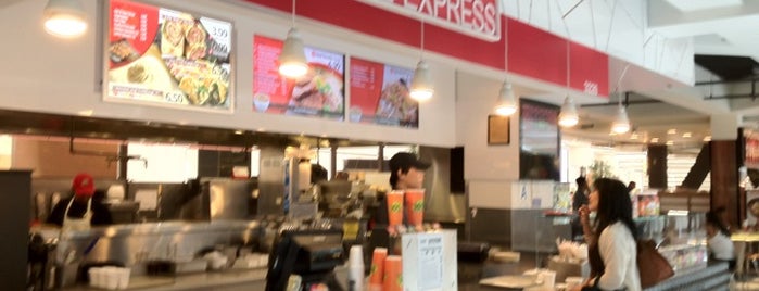 101 Noodle Express is one of Nathanさんの保存済みスポット.