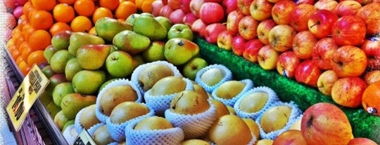 MBG Fresh Fruits is one of Orte, die Kit gefallen.