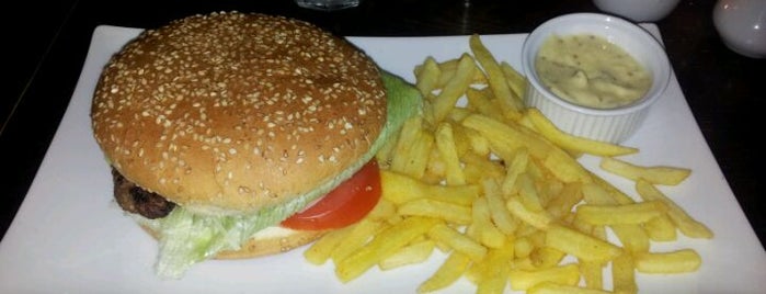 Blusynė is one of Burgers!.