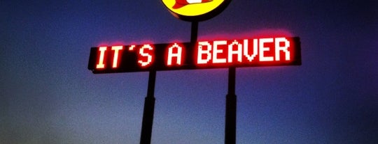 Buc-ee's is one of Ailieさんのお気に入りスポット.