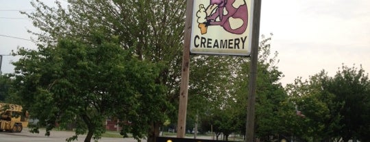 Irving Creamery and Pizzeria is one of สถานที่ที่ Chrissy ถูกใจ.