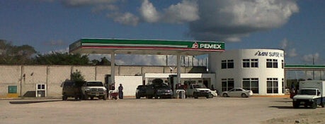 Gasolinera Haltuchen is one of สถานที่ที่ Pedro ถูกใจ.