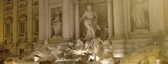 Fontaine de Trevi is one of EuroTrip.