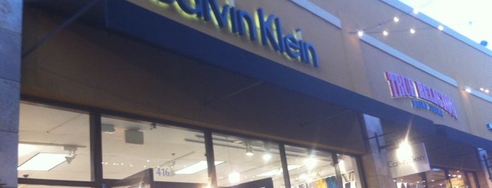 Calvin Klein is one of Tempat yang Disukai Alejandro.
