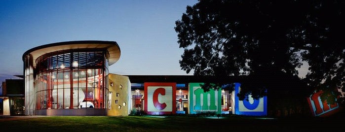 Children's Museum of Memphis is one of Locais curtidos por Michelle.