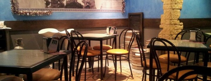 Cafe bar Neptuno is one of Tempat yang Disimpan Gonzalo.