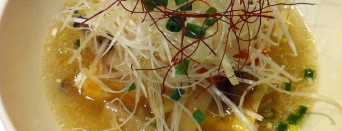 中華麺食堂 日月飯店 is one of Adachi_Noodle.