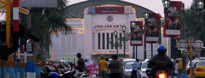 Stasiun Yogyakarta Tugu is one of Jogja, Persada, dan Havana.