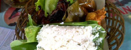 Nasi Bakar 15 is one of Culinary van Bandoeng.