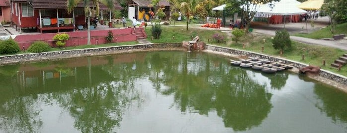Nur Lembah Pangsun Eco Resort is one of Go Outdoor #3.