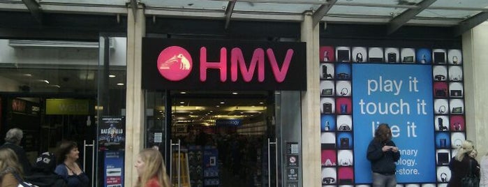 hmv is one of Emyrさんのお気に入りスポット.
