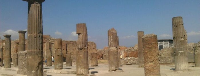 Pompeii Archaeological Park is one of Любимые места по всему миру.