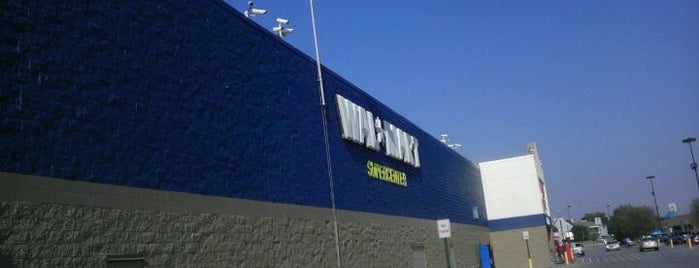 Walmart Supercenter is one of สถานที่ที่ Sheila ถูกใจ.