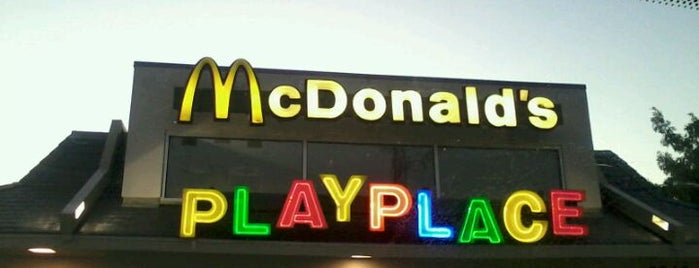 McDonald's is one of Adam : понравившиеся места.