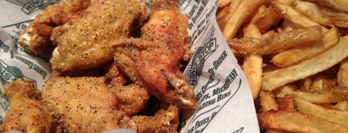 Wingstop is one of Lugares favoritos de SilverFox.