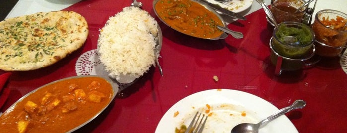 Guru India Restaurant is one of Locais curtidos por ᴡ.