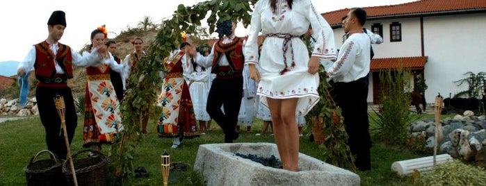 Винарска изба Старосел (Starosel Winery) is one of 100те Национални Кръчми.