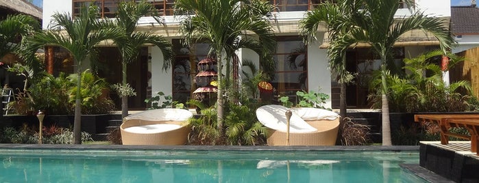 Bali Villa Marene Umalas, Villa or ROOMs is one of favoritos.
