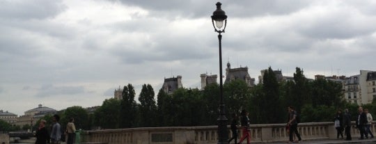 Le Lutetia is one of Paris.