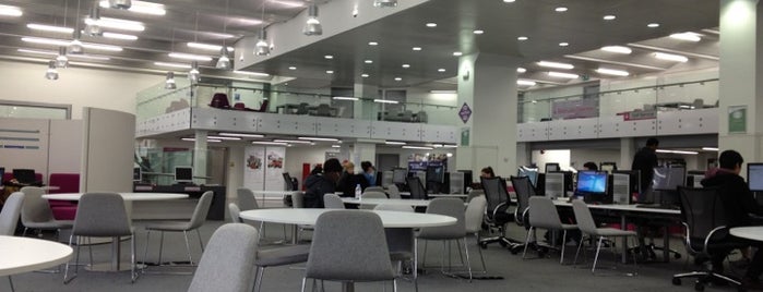 LMU Library is one of สถานที่ที่ Evelyn ถูกใจ.