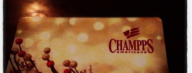 Champps Americana is one of Lori'nin Beğendiği Mekanlar.