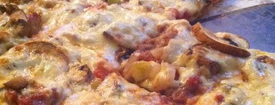Pizano's Pizza & Pasta is one of Chicago.