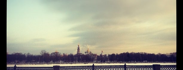 Бережковская набережная is one of Шоссе, проспекты, площади и набережные Москвы.
