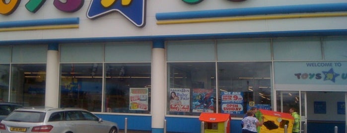 Toys"R"Us is one of Rashidさんのお気に入りスポット.