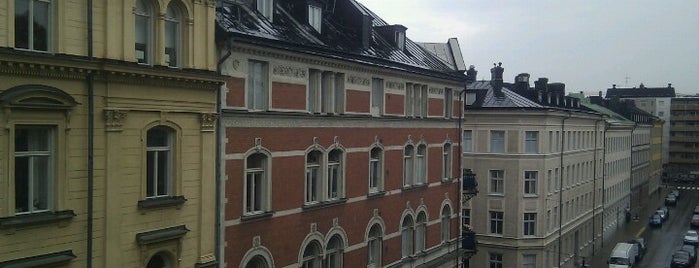 Hotel Tegnerlunden is one of สถานที่ที่ Dade ถูกใจ.