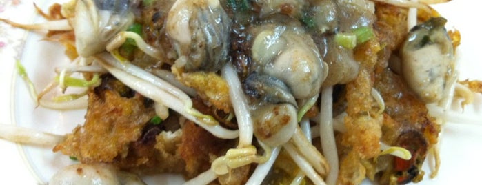 Thip Volcanic Fried Mussel & Oyster is one of Street Food.