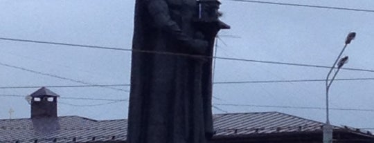 Памятник Ярославу Мудрому is one of Мои посещения.