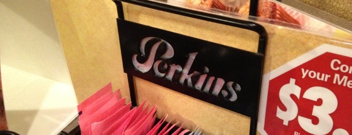 Perkins Restaurant & Bakery is one of Tempat yang Disukai Gunnar.