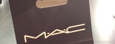 MAC Cosmetics is one of Locais curtidos por Екатерина.