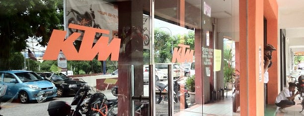 Ktm Selayang is one of KTM Komuter Stations.