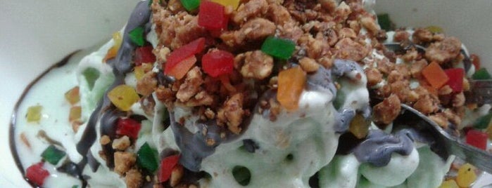 Ragusa Es Italia Restaurant & Ice Cream is one of Jajanan Betawi - Amazing Race #HUTJakarta486.