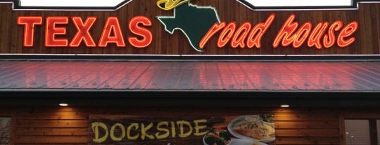 Texas Roadhouse is one of Tempat yang Disukai Michael.