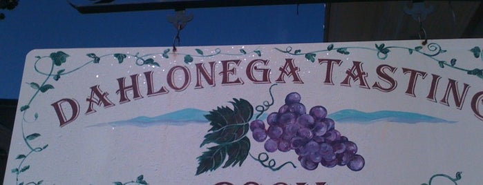 Dahlonega Tasting Room is one of North Georgia Wineries.