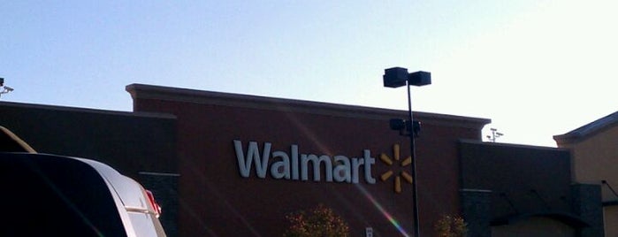 Walmart Supercenter is one of Tempat yang Disukai Ayana.