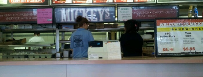 Mickey's Gyros is one of Jackie’s Liked Places.