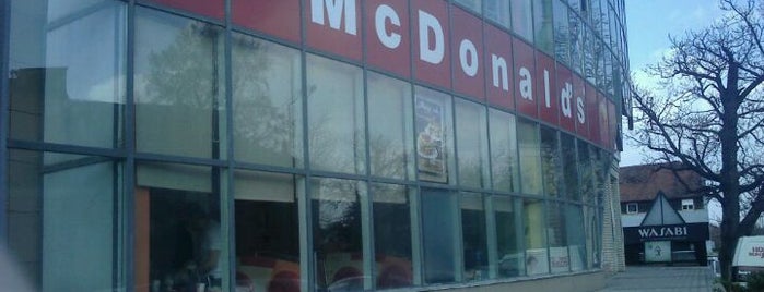 McDonald's is one of Montevideo komplexum.