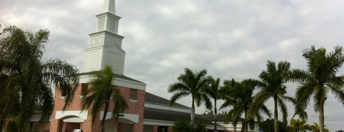 First Baptist Church Of Homestead is one of Lugares favoritos de Robin.