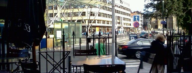 De Valera's Irish Pub is one of Drink in Brussels.