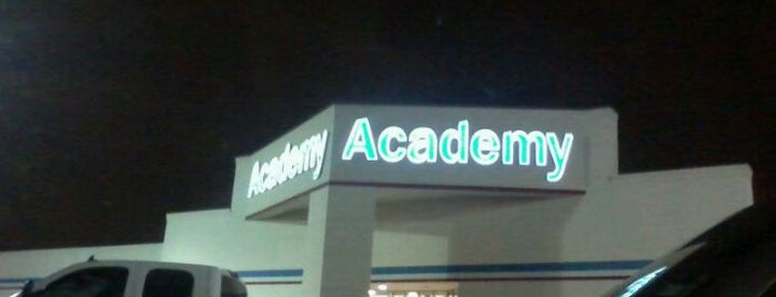 Academy is one of Tempat yang Disukai Raul.